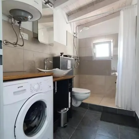 Dalani House Vila