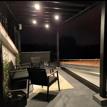 Dalani House * ロヴィニ