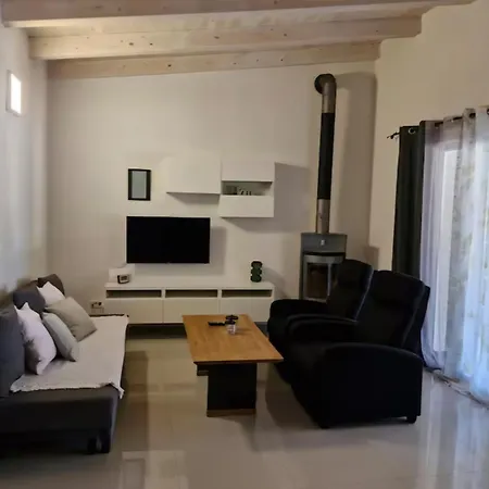 Dalani House * ロヴィニ